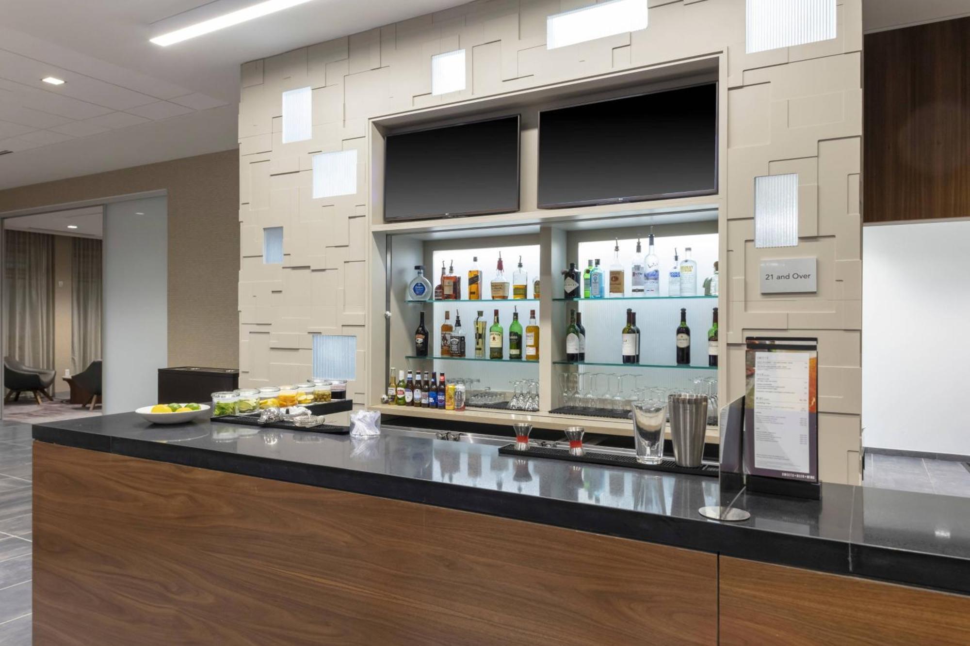 Courtyard By Marriott Indianapolis West-Speedway Hotel Ngoại thất bức ảnh